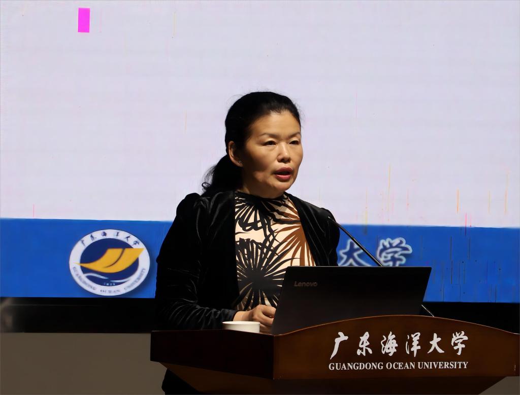 【广东海洋大学】主题教育读书班举行第二场专题研讨交流